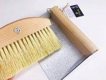 Load image into Gallery viewer, Mini Dust Pan &amp; Brush Set With Magnet
